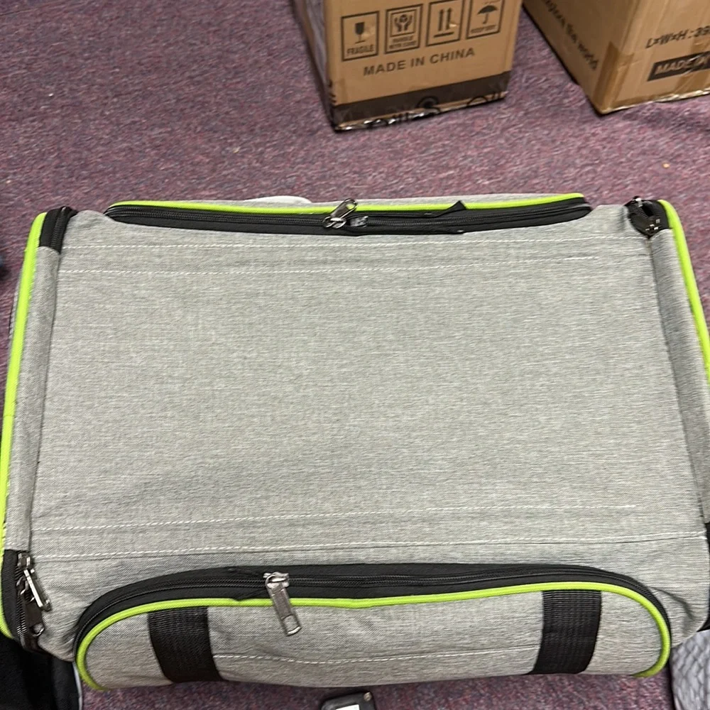 NWOT TSA Approved Expandable Dog Carrier